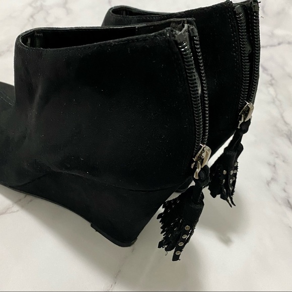 🛍 3/$45 Anne Klein Dressy Black Booties - Picture 3 of 7